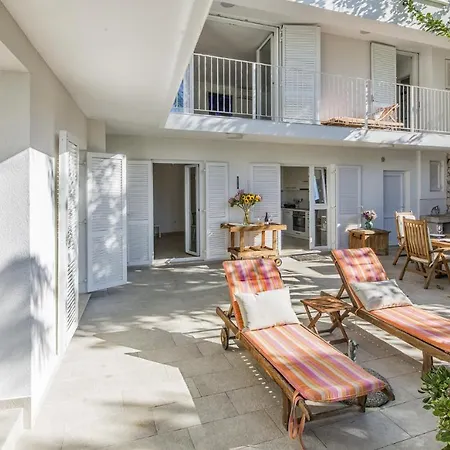 Fiore Holiday home *